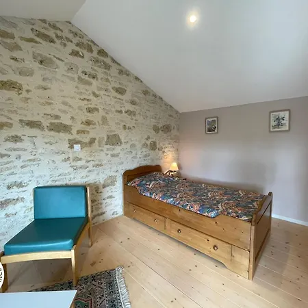 Renove Avec Jardin Et Terrasse Pres De Thire, Festival De Musique Baroque, Ideal Pour Familles - Fr-1-426-538 Holiday home *